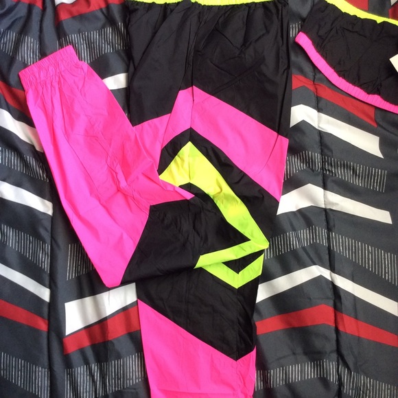 Two piece jogging set - Picture 3 of 6